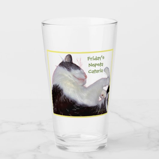 It's Friday have a glass. Drinkware Glass Pint タンブラーグラス (正面)