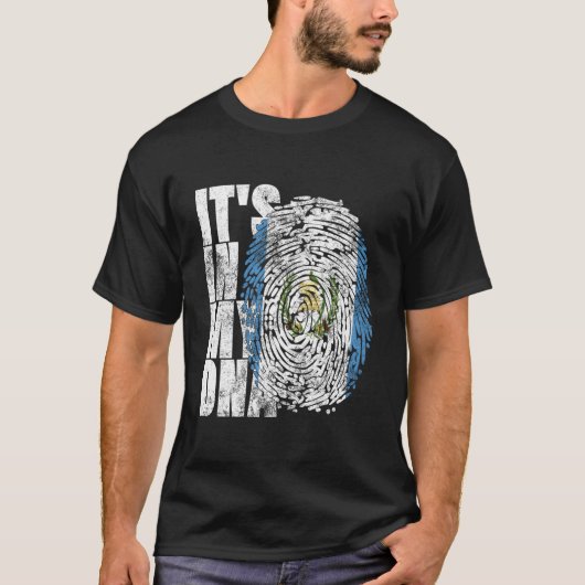 It'S In My Dna Guatemalan American Guatemala Flag Tシャツ (正面)