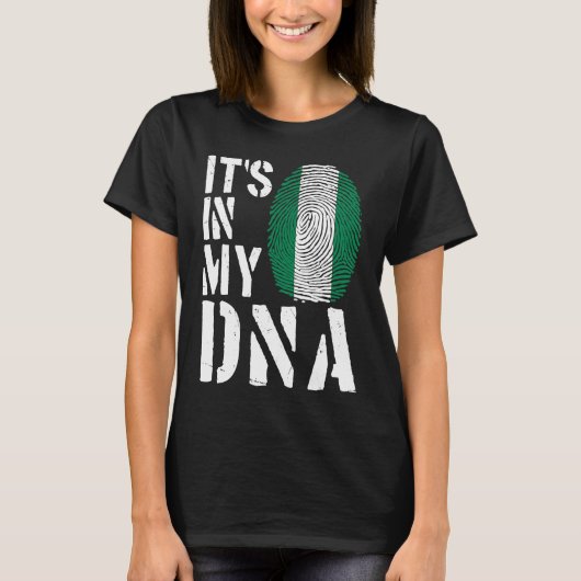 It's In My DNA Nigerian Flag Fingerprint BHM Afro  Tシャツ (正面)