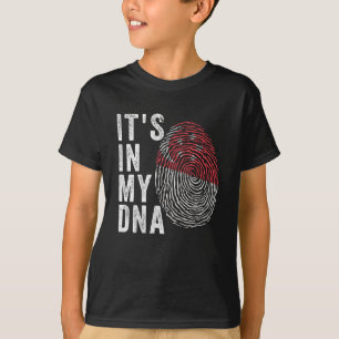 It's In My DNA - Singapore Flag Tシャツ