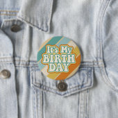 It's My誕生日 – ハッピーモダンストライプサンセットカラー 缶バッジ (インサイチュ)