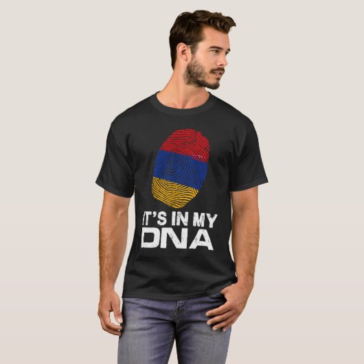 IT'S MY DNA IN flag national pride fingerprint Arm Tシャツ (正面フル)