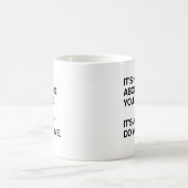 IT'S NOT ABOUT WHO YOU LOVE.png コーヒーマグカップ (中央)