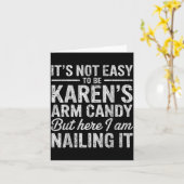 It's-not-easy To Be Karen's Arm Candy Funny Couple カード (黄色い花)