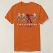 It's OK To Be A Little Different CHD Awareness Tシャツ (デザイン正面)