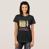 It's Ok To Be Different クレヨン 自閉症啓発M Tシャツ (正面フル)