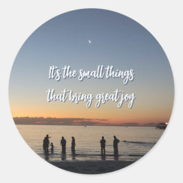 "It's The Small Things That Bring Great Joy" ラウンドシール