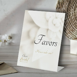 Ivory Bloom & Gold Script Bridal Shower Favors 台座サイン