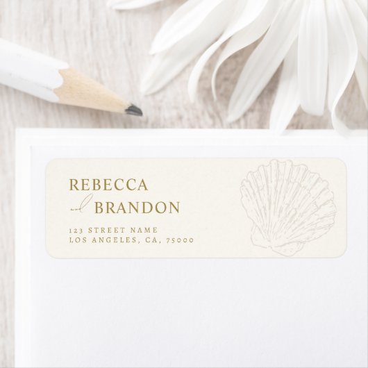 Ivory & Gold Hand Drawn Seashell Wedding Address ラベル (インサイチュ)