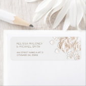 Ivory Paper Cut Roses Minimalist  Wedding ラベル (インサイチュ)