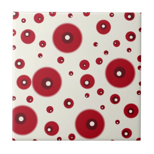Ivory Red Dots Funky Whimsical Circle Pattern  タイル (正面)