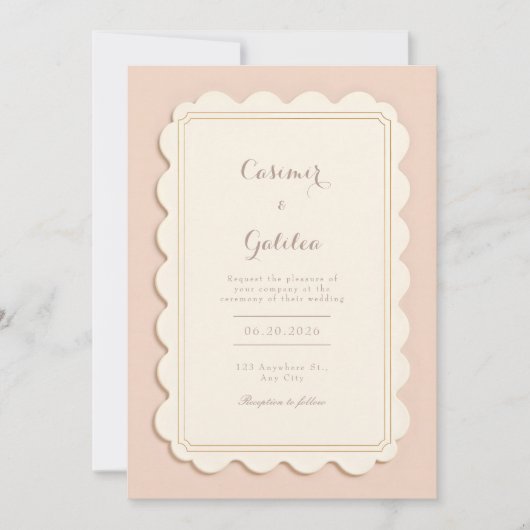 Ivory Scalloped Gilded Border Minimalist Wedding 招待状 (正面)