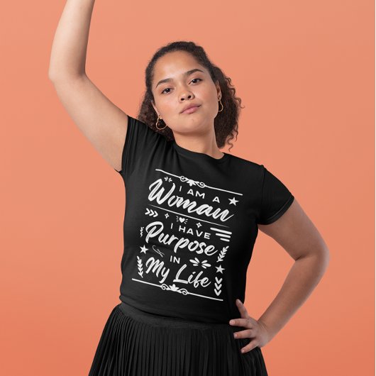 IWD 私は女性だ 私には人生に目的がある Tシャツ