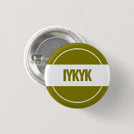 IYKYK バッジ