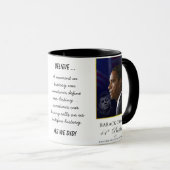 Jack Kennedy -信号器のマグを持つバラック・オバマ マグカップ (正面右)