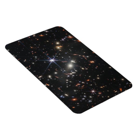 James webbの深いの最初のフィールド マグネット (右側)