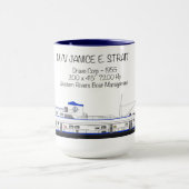 Janice E. Straitと示されるtowboat マグカップ (中央)