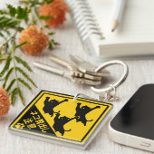 Japanese Cat Warning Sign – “Cats May Jump Out" キーホルダー (正面右)