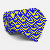 Japanese Fish Scale Pattern - Blue on Yellow ネクタイ (ロール)