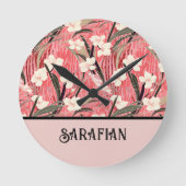 Japanese Floral in Salmon Pink White Red w Initial ラウンド壁時計 (正面)