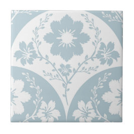 Japanese Floral Pattern in Soft Blue and White タイル