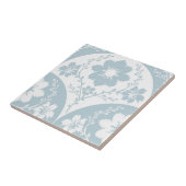 Japanese Floral Pattern in Soft Blue and White タイル (側面)
