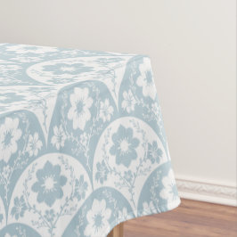 Japanese Floral Pattern in Soft Blue and White テーブルクロス