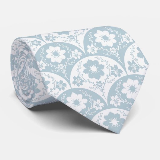 Japanese Floral Pattern in Soft Blue and White ネクタイ (ロール)