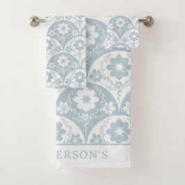 Japanese Floral Pattern in Soft Blue and White バスタオルセット