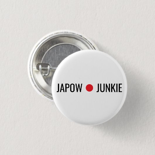 Japow Junkie 缶バッジ (正面&裏面)