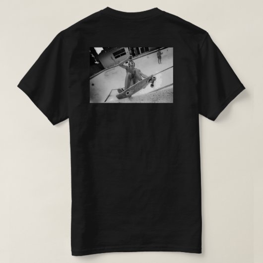 Jay Alabamy/Cold Oneが唇を横切る狙い Tシャツ (デザイン裏面)