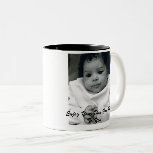 Jayla_Allard01はあなたに、あなたの日Fomを私楽しみます ツートーンマグカップ (正面右)