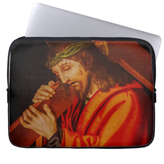 Jesus carrying the cross laptop case ラップトップスリーブ (正面)