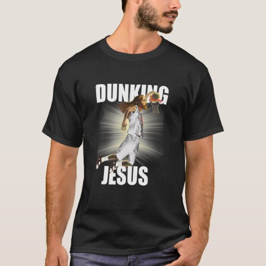 Jesus Christ Playing Basketball 3 Tシャツ (正面)