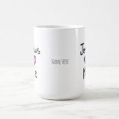 Jesus Loves Me with Heart Personalized Custom コーヒーマグカップ (中央)