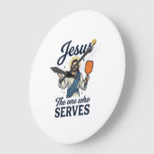 Jesus Pickleball サーブする者Tシャツ ラージ壁時計 (傾斜)