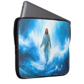 Jesus Walking in the Ocean Laptop Case/Protector ラップトップスリーブ (正面右)