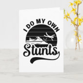 Jet Skiing I Do My Own Stunts Jet Ski Retro Jetski カード (黄色い花)