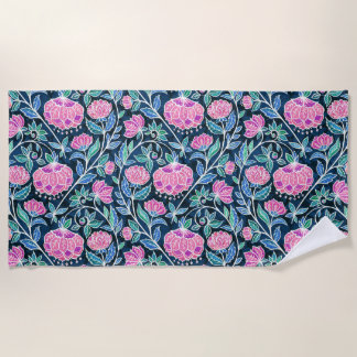 Jewel Toned Boho Chalk Chintz Floral Pattern ビーチタオル