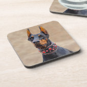 Jeweledカラーのブラックとタン（犬）ドーベルマン・ピンシェル コースター (左側)