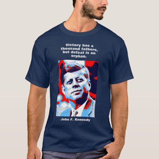 JFK John F. Kennedy引用文インスピレーションやる気を起こさせる Tシャツ (正面)
