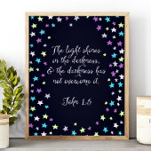 John 1:5 The Light Shines in The Dark Bible Quote ポスター