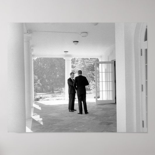 John and Robert Kennedy Outside White House ポスター (正面)