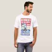 John F Kennedyの歴史的で大統領のなポスター Tシャツ (正面フル)