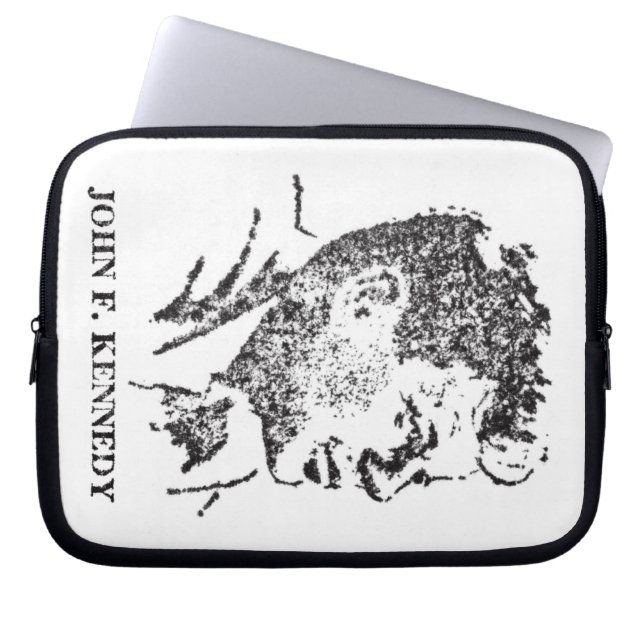 John F Kennedyの1963プロフィール ラップトップスリーブ (正面)