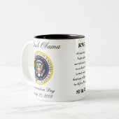 John F Kennedy -マグを持つバラック・オバマ ツートーンマグカップ (正面左)