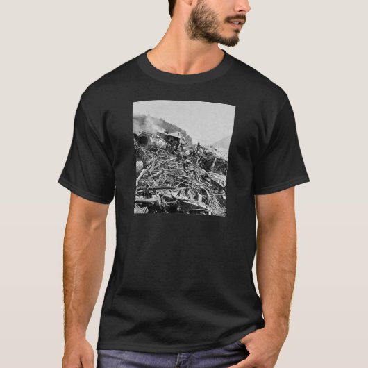 Johnstownの洪水の列車の大破のヴィンテージ1889年 Tシャツ (正面)