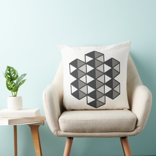 Joined Triangles Throw Pillow クッション (椅子)
