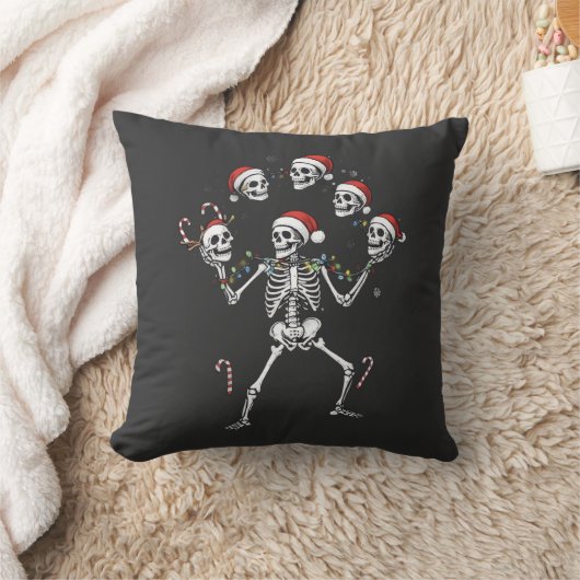 Jolly Juggling Skeleton Throw Pillow クッション (ブランケット)