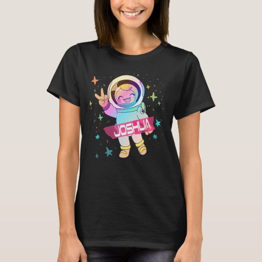 JOSHUA – かわいい宇宙飛行士と可愛い少年の名前 Tシャツ (正面)